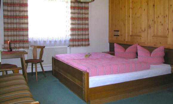 Berghaus Maria Bed & Breakfast Pettneu am Arlberg Room photo